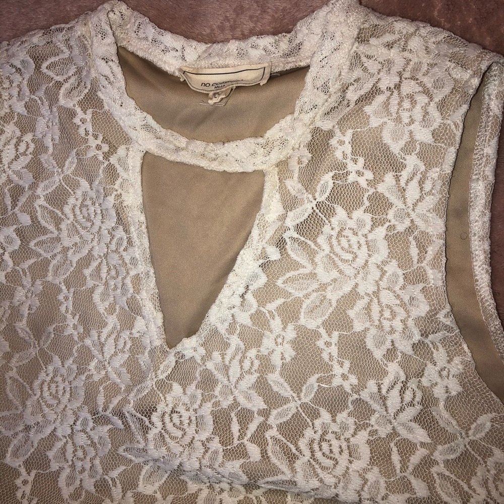 Lace Dress - Picture 3 of 4